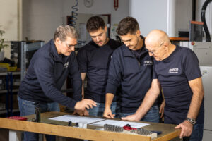 Retero GmbH - La précision suisse dans le micro-usinage pour la technologie médicale